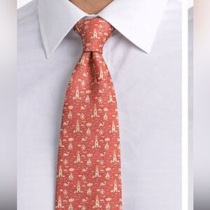 Old money Vineyard Vines tie classic preppy